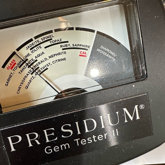 Pearl and garnet flapper length 100” necklace - Picture 9 of 9